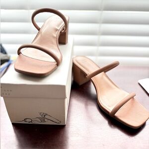 Beige heels